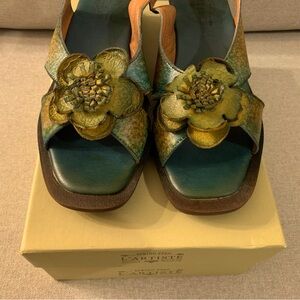 NWB Spring Step L’artiste Susie-Blum Blue Multi Sandals